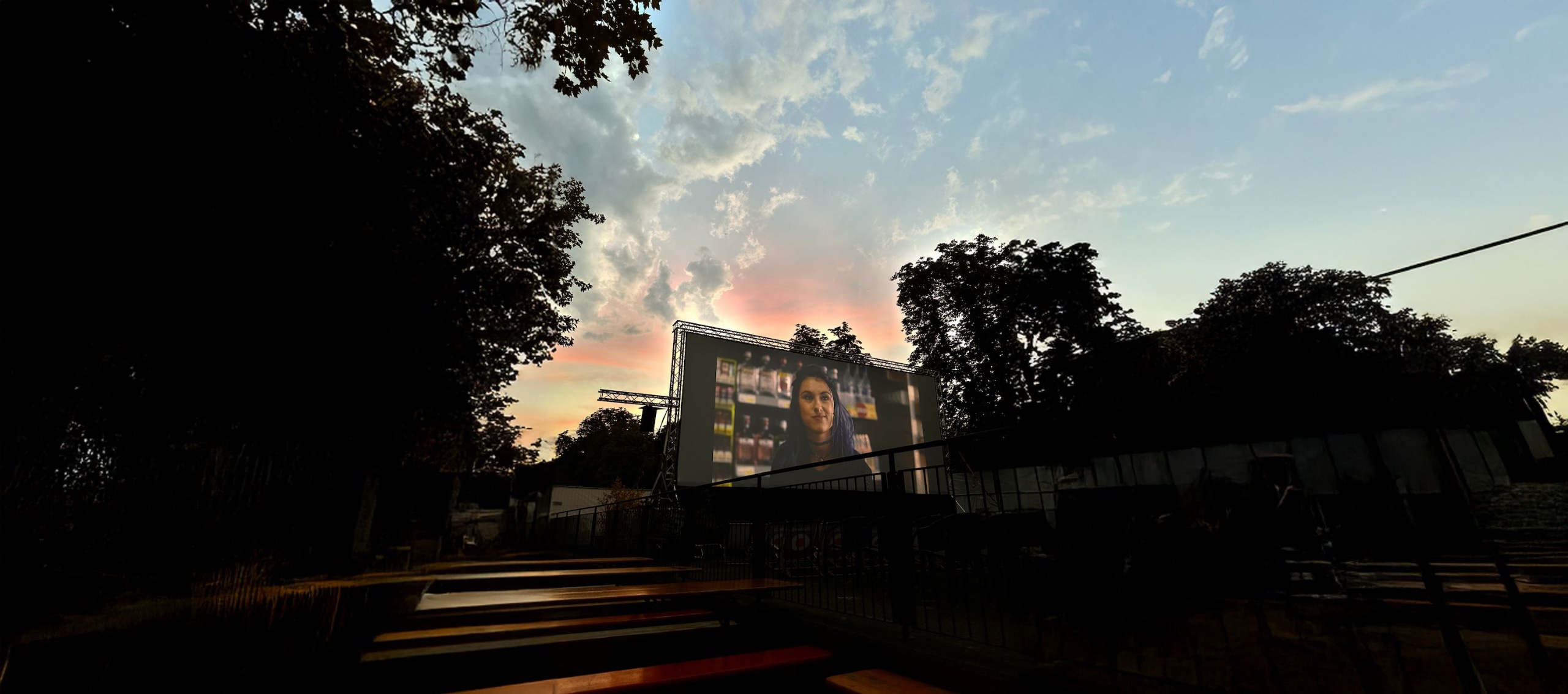 Open Air Kino Ettlingen bei Nacht